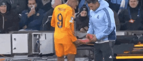 曼城翻盘法国,贝林厄姆高光表现 曼城翻盘法国,贝林厄姆高光表现