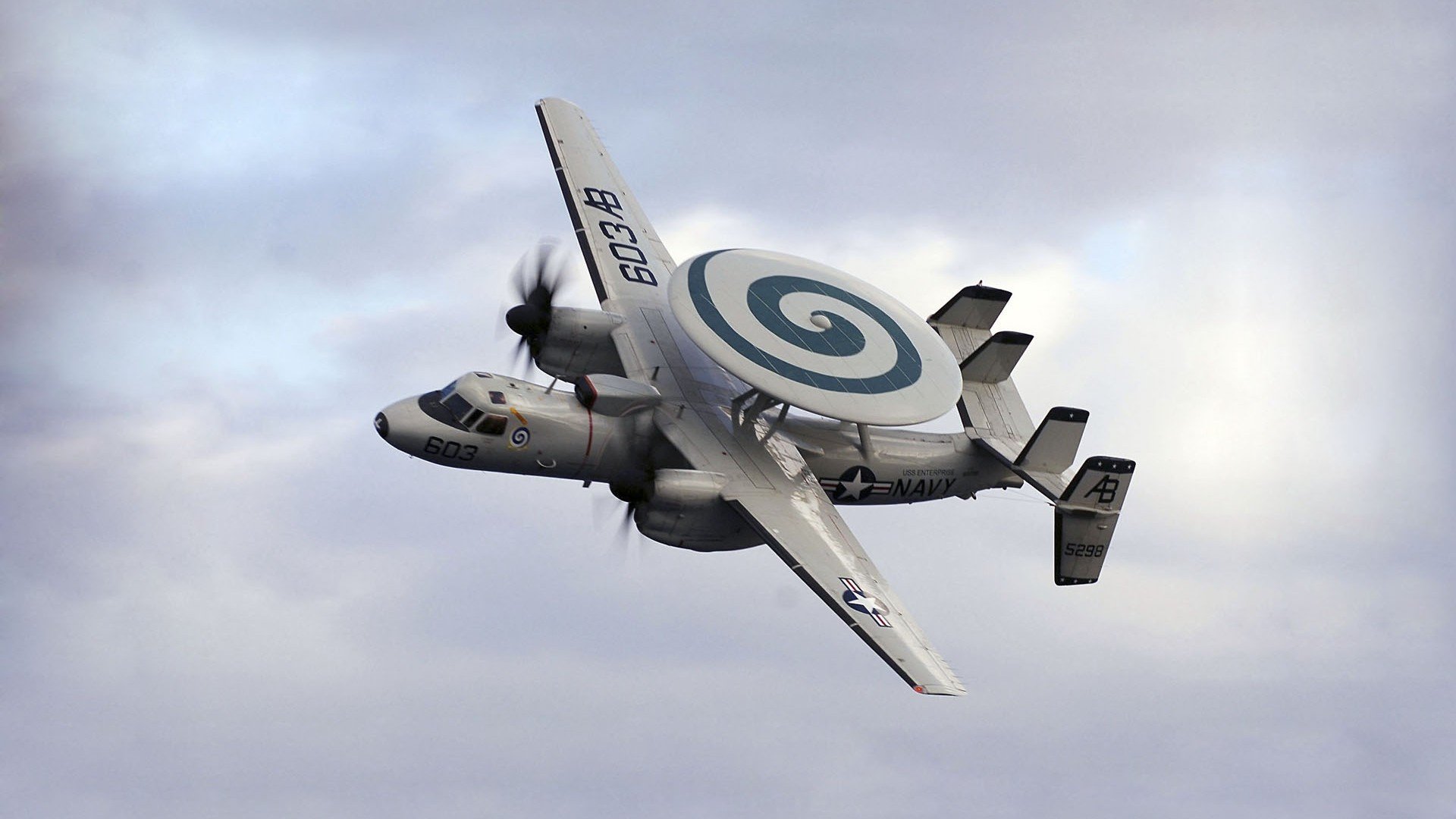 彩虹两端,莱万的转换艺术与智利撕裂巴西的战术启示