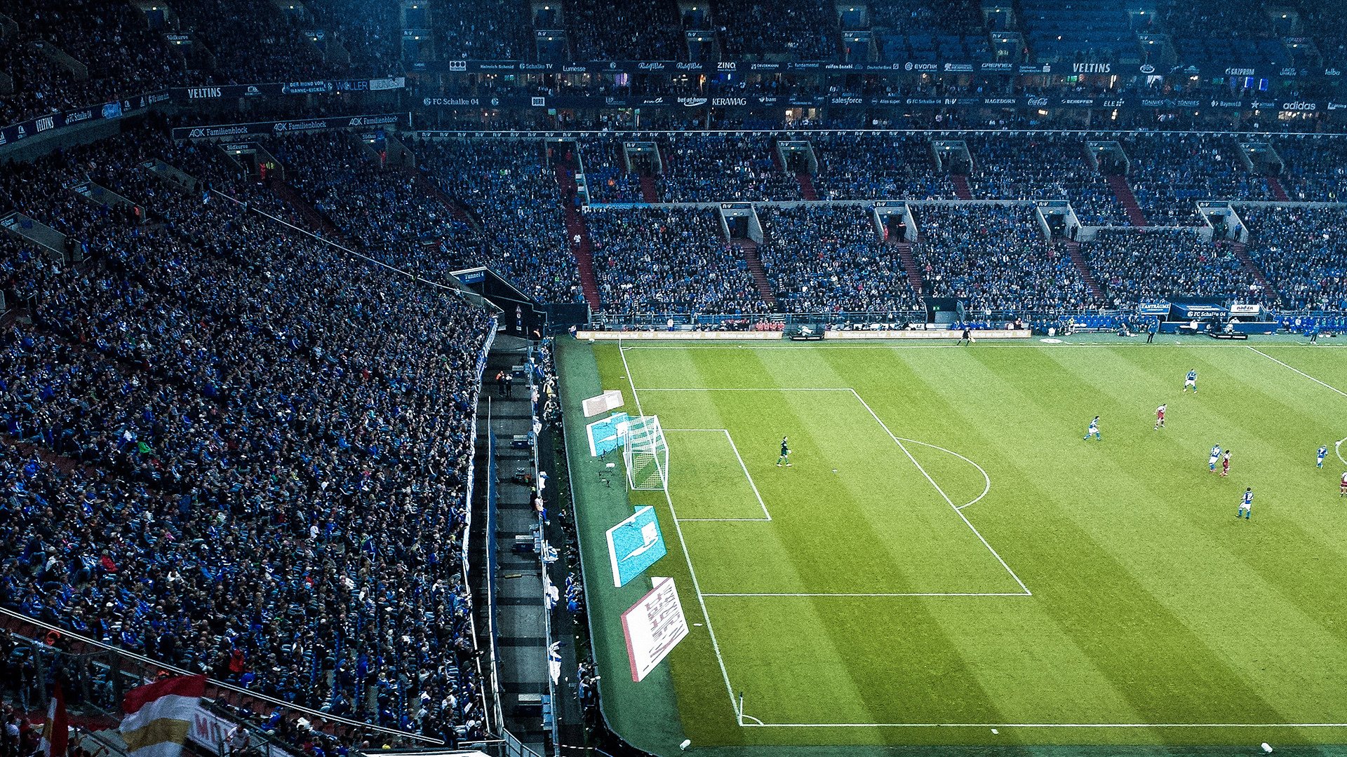 彩虹两端,莱万的转换艺术与智利撕裂巴西的战术启示