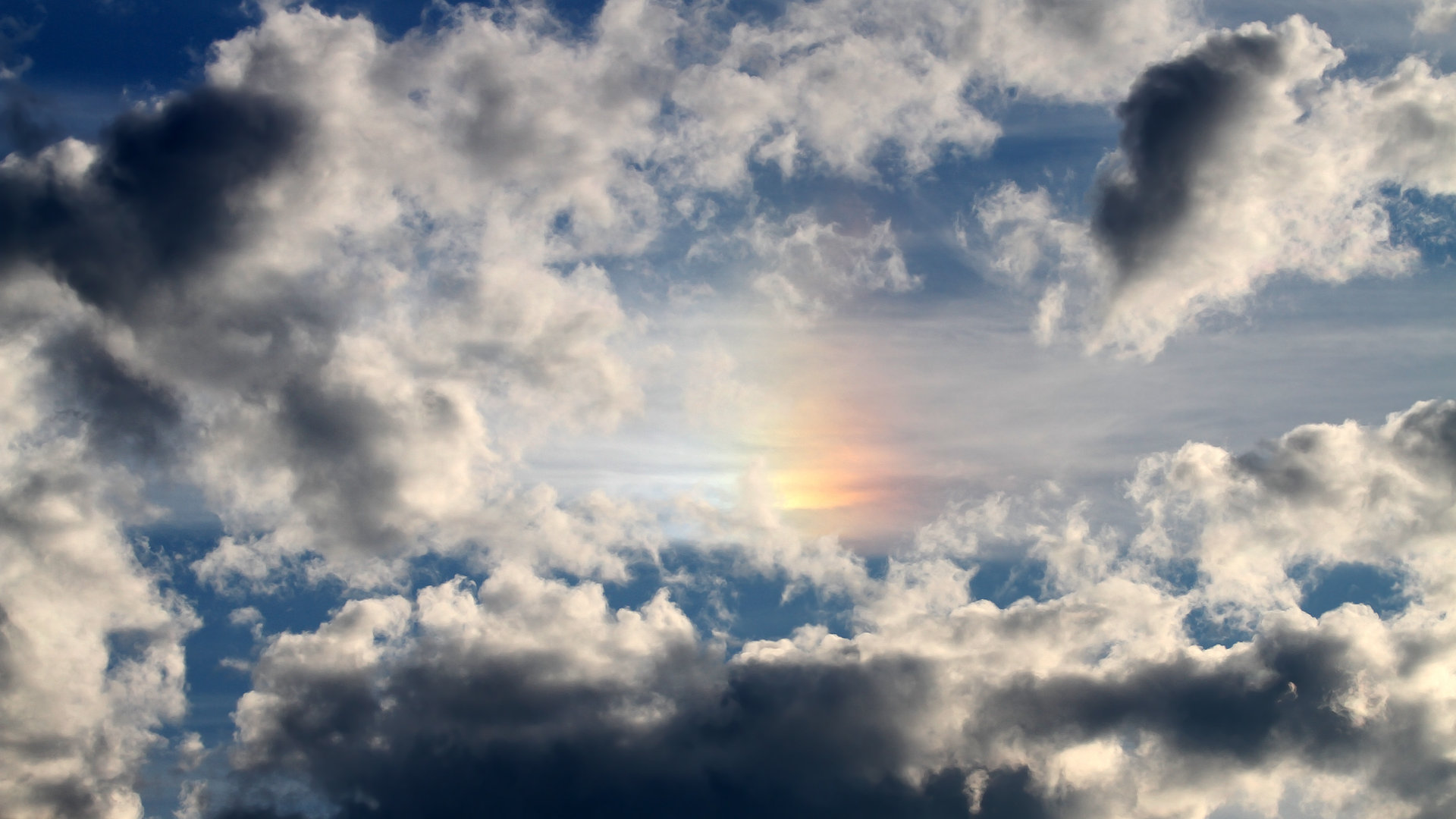 当约基奇在F1赛道完成背身单打，一场超现实的体育跨界幻想