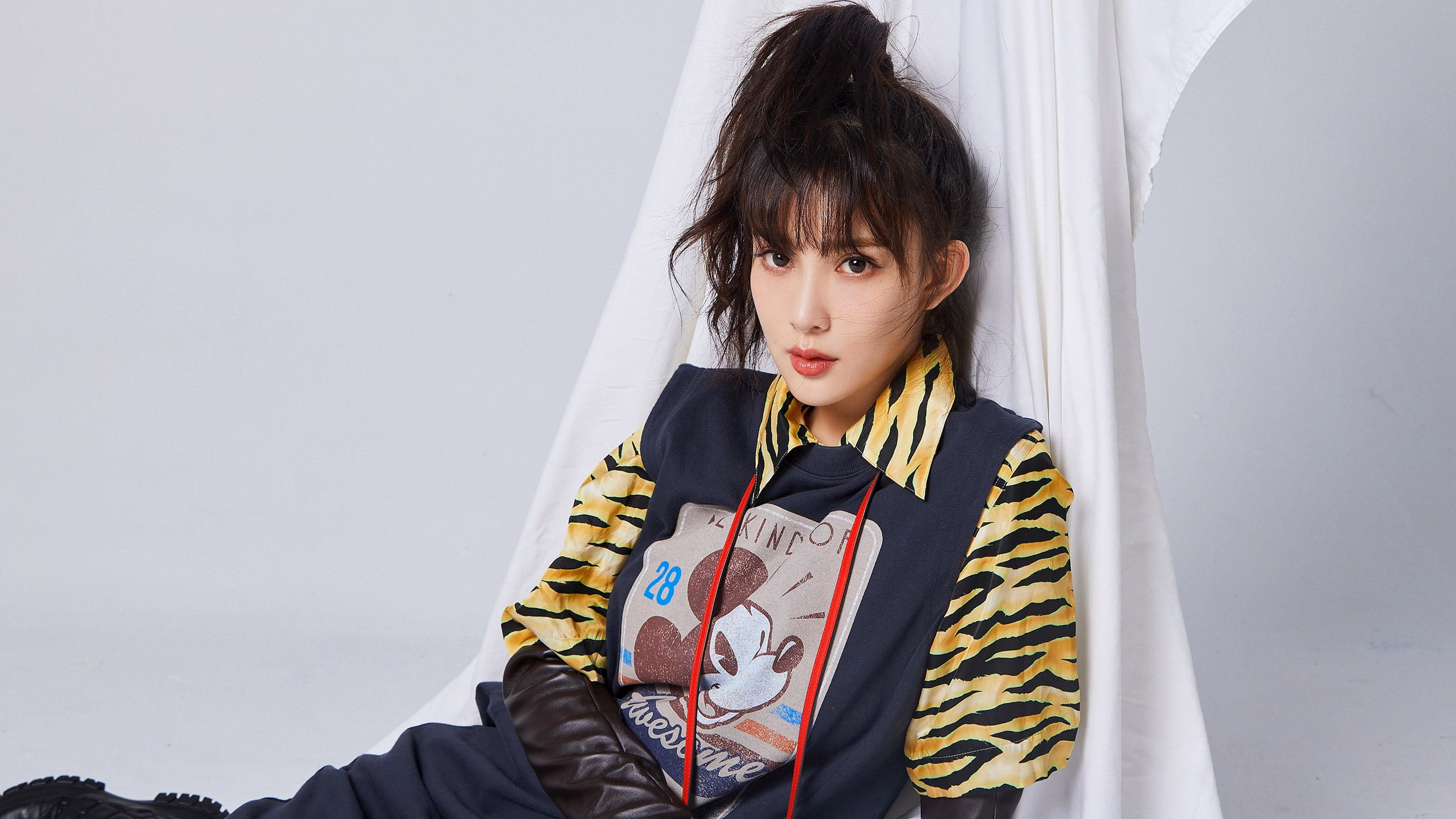 意甲焦点战同日,拜仁完胜日本队,欧洲足球的双重震撼