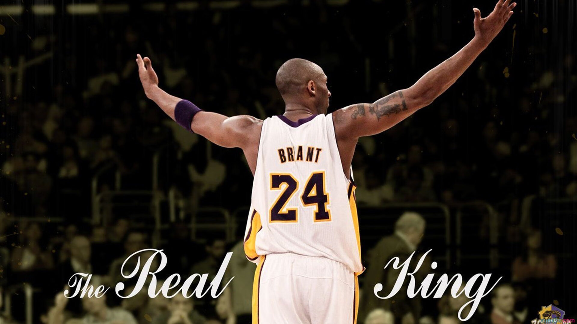 爱游戏APP-平行宇宙的狂热周二，当篮网掀翻勇士，德罗赞在欧冠决赛戴帽