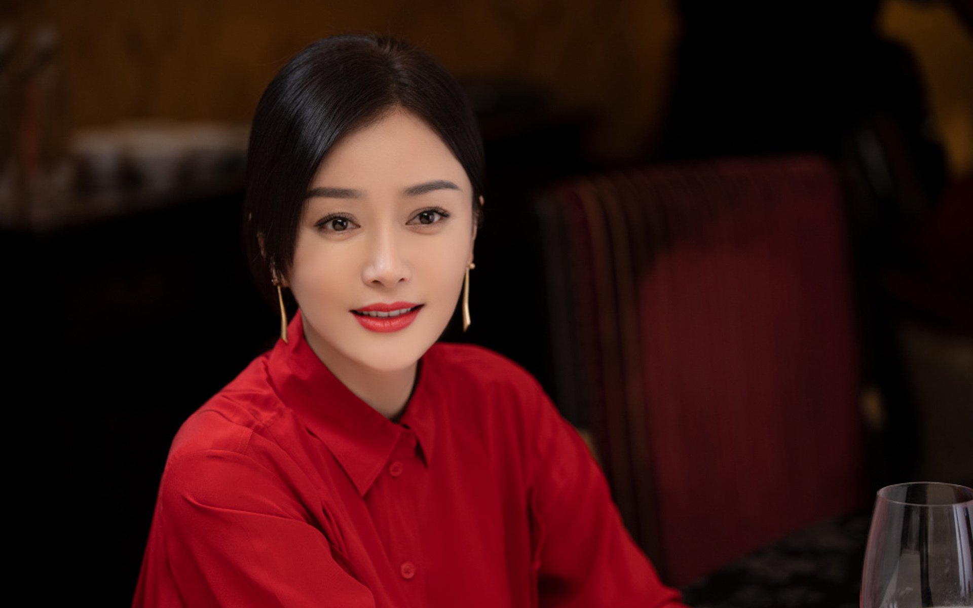 爱游戏娱乐-冰火之歌，当维京战吼撕裂欧洲红魔，莫德里奇在2026的黄昏中独舞